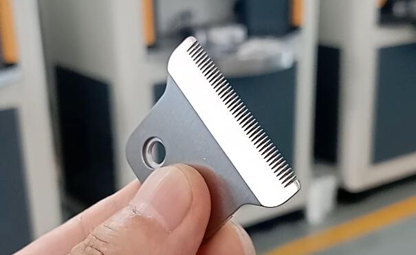 你嘗試過用磨粒流給電推剪刀頭拋光嗎？效率高了幾百倍！