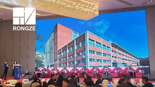 簽約香港RZ國(guó)際集團(tuán)公司,共啟網(wǎng)站建設(shè)新征程